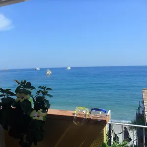 https://beach-apartments.taorminaitalyhotels.com